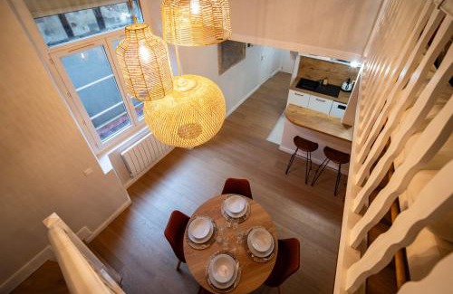 Castres Apartment | Le Savane - Grand Triplex Chaleureux, 2 Salons