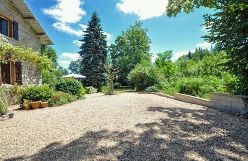 Bussiere-Galant House | Le Seigneur des Bois