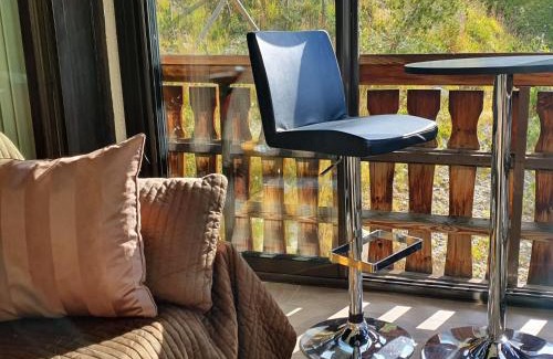 Val-Thorens Apartment | Le Serac W6 appartement with panoramic mountainview end of the hallway managed by private host