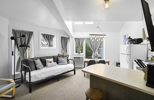 Mont-Tremblant Pedestrian Village Condo | Le Skieur by Suite Spot