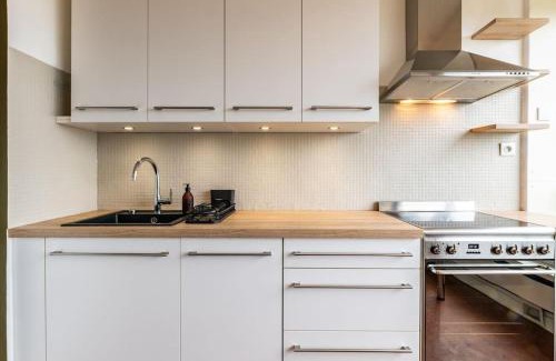 Dijon Apartment | Le Skyline appartement lumineux , vue imprenable, calme , PK