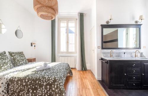 Saint-Serge Apartment | Le Solaris, Free Parking, 10 min SNCF Station