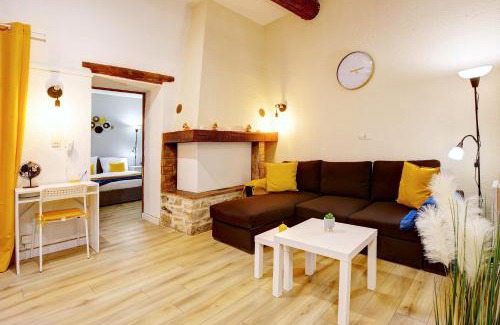 Quartier Administrations Apartment | Le Soleil Bleu