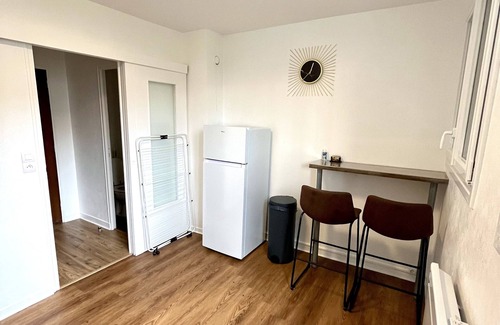 Bar-sur-Aube Apartment | Le Soleil dOr 10m de Nigloland