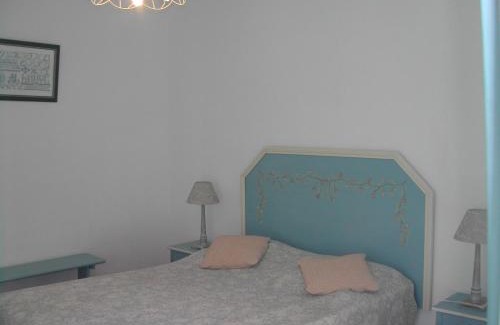 Tourtour Apartment | le studio bleu