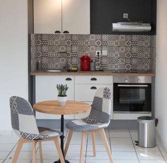Auxerre Apartment | Le Studio du 14 parking gratuit et arrivée autonome