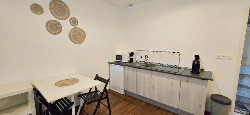 Vernon Apartment | Le Studio du voyageur, Wifi, gare
