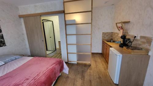 Saint-Georges-sur-Renon Bed & Breakfast | le studio de la maison d ose