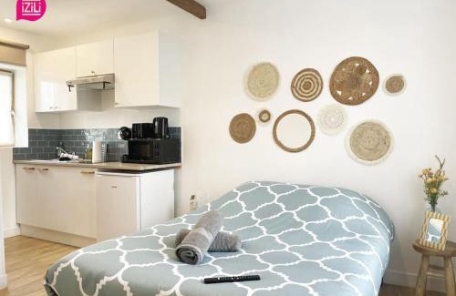 Centre Ville Apartment | Le Studio Marin by CozyLife - Centre Ville - Gare