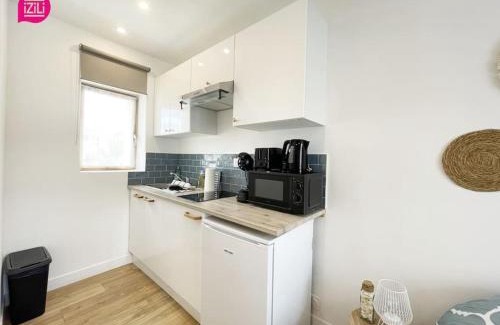 Centre Ville Apartment | Le Studio Marin by CozyLife - Centre Ville - Gare