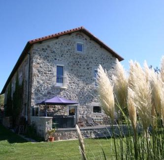 Yssingeaux House | Le Suc du Pommier