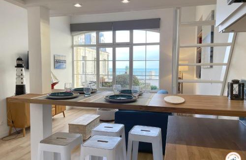Trouville-sur-Mer Apartment | Le Sunset - Vue Mer - Accès plage privé