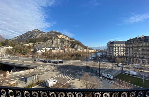 Quartier Chorier-Berriat Apartment | Le Téléphérique, 6 pers, 300 m Gare, Climatisation