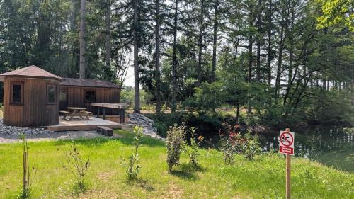 Roye Ski Chalet | Le Tanin - Cabane pour 2, terrasse partagée, pêche & nature au top
