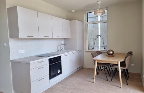 Meximieux Apartment | Le Terrazzo - Jardin & confort