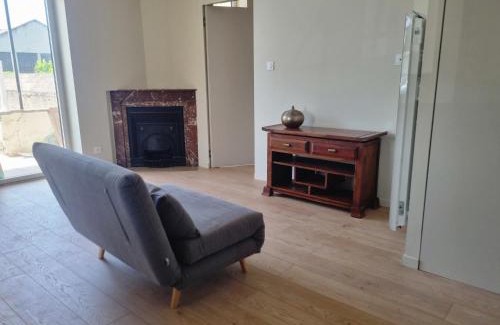 Meximieux Apartment | Le Terrazzo - Jardin & confort