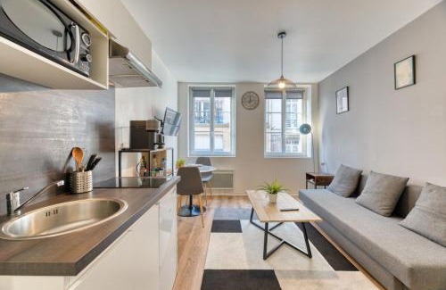 Coteaux Ouest Apartment | Le Thibaut studio rénové au coeur de Rouen