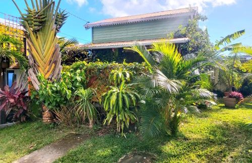 Piton Saint-Leu Ski Chalet | Le Ti Citron Vert - Baignoire à ciel ouvert et refuge coloré -