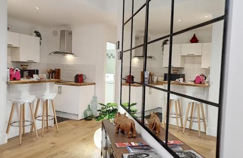 Boucle - Gros Caillou Apartment | Le Tisserand by Cocoonr