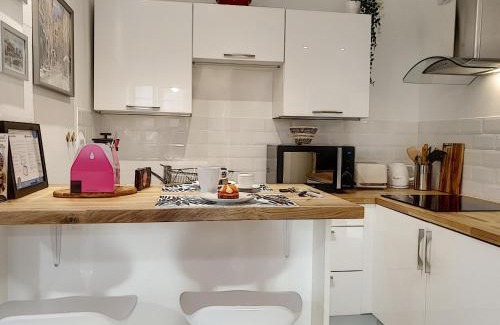 Boucle - Gros Caillou Apartment | Le Tisserand by Cocoonr