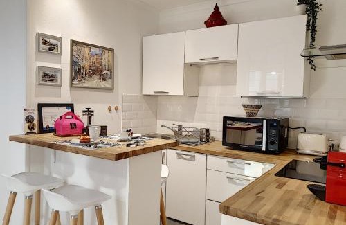 Boucle - Gros Caillou Apartment | Le Tisserand by Cocoonr