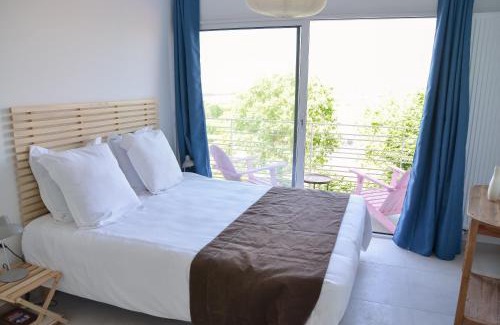 Tardinghen House | Le Toit Penché