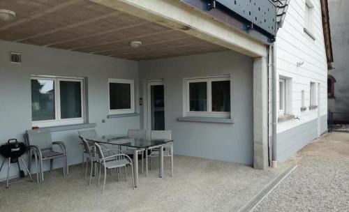 Dimbsthal House | LE TOMIGITE