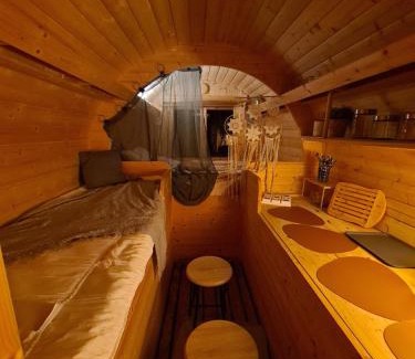 Buhl-Lorraine Bed & Breakfast | Le Tonneau insolite du Souffle du Saule
