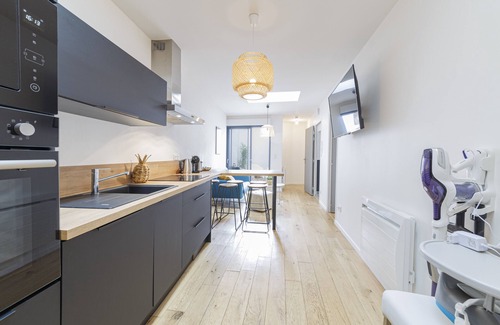 Deux Croix-Banchais Apartment | LE TOPAZE - Wifi - Patio - Centre-ville