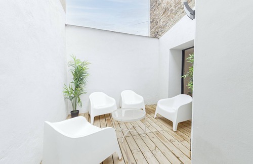 Deux Croix-Banchais Apartment | LE TOPAZE - Wifi - Patio - Centre-ville