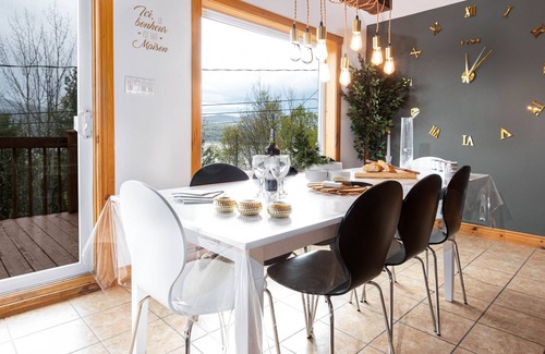 Baie-St-Paul Cottage | Le Très-Chic - SPA, billard, souvenirs🍸🎱🧖♀️🕶