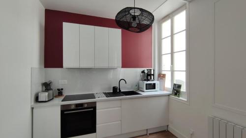 Rochefort Apartment | Le Tréville Grand Studio Cosy 32M2
