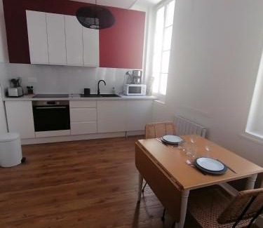 Rochefort Apartment | Le Tréville Grand Studio Cosy 32M2