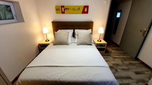 Fleury-les-Aubrais Apartment | "LE TRAMWAY" Appartement 150m gare des Aubrais