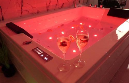 Hermanville-sur-Mer House | Le Triplex Romantique Balneo duo et Sauna