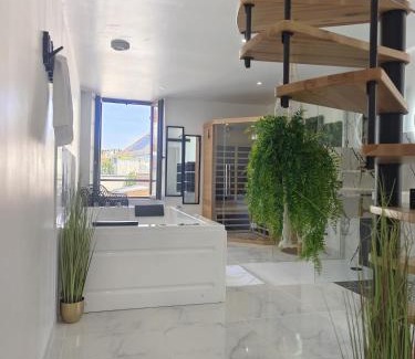 Hermanville-sur-Mer House | Le Triplex Romantique Balneo duo et Sauna