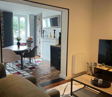 Cherbourg-en-Cotentin Apartment | Le Trois Fleurs