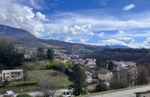 Bellegarde-sur-Valserine Apartment | Le Tropical - Vue sur les montagnes - 4 personnes