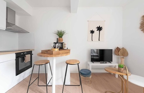 Mazamet Apartment | Le Tropical: renovated T2 Cosy and colorful atmosphere