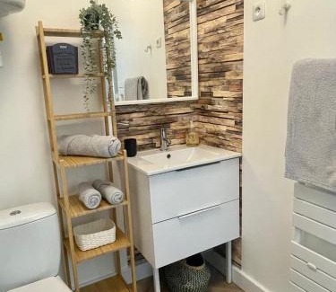Angouleme Apartment | Le Tropical - Studio avec terrasse