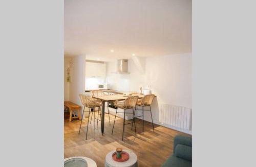 Auray Apartment | LE TROPICOCO - hyper centre d'Auray -