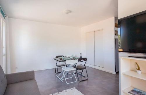 Sainte-Marguerite Apartment | Le Vélodrome à 5 minutes à pieds du stade