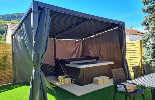 Le Val-d'Ajol Apartment | Le val d'amousse spa illimité et privatif animaux admis