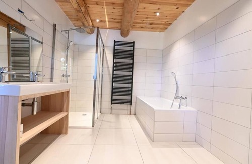 Saint-Etienne-Lardeyrol Bed & Breakfast | Le Vanoir