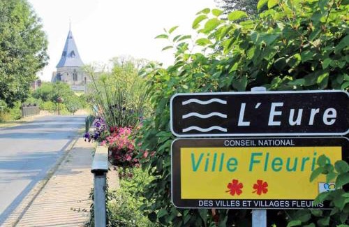 Saint-Georges-sur-Eure Apartment | le Vermeil