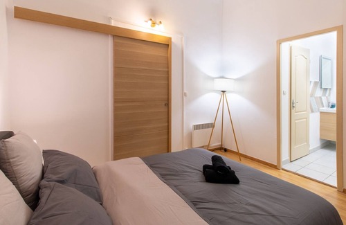 Quartier Administrations Apartment | Le Vermillon - Appt proche Arènes de Nimes