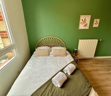 Miroir - Batignolles Apartment | Le Vert-Tige - Gare - BCLA