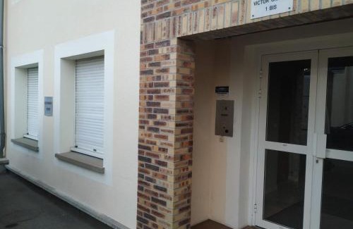 Chartres Apartment | Le Victor-Verdure-jardin apaisant
