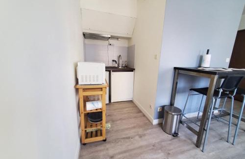 Chartres Apartment | Le Victor-Verdure-jardin apaisant