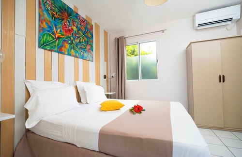 Le Precheur Hotel | Le Village Pomme Cannelle